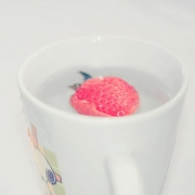 清新草莓茶，头像定制精选