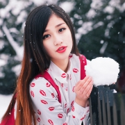 雪映美人头，绝美意境中