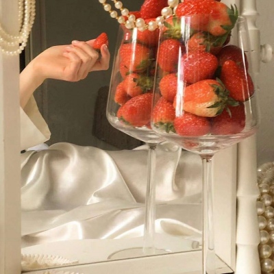 唯美图片：想起春天，想起草莓?